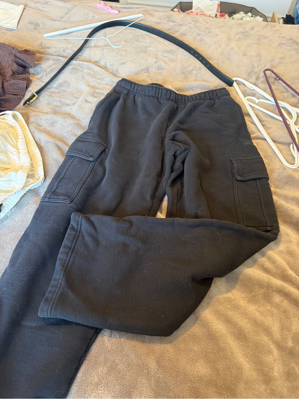 Black Cargo Sweatpants - Comfortable Everyday Wear